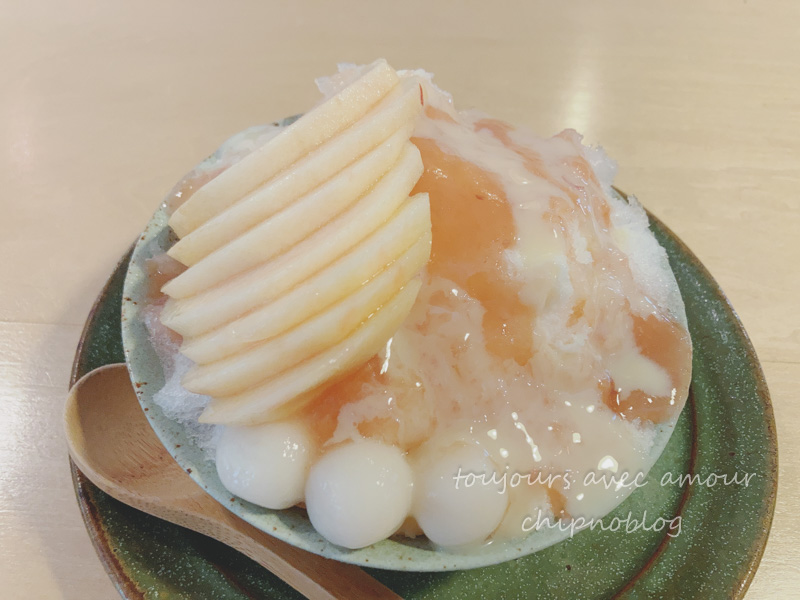 マルニカフェ　桃かき氷